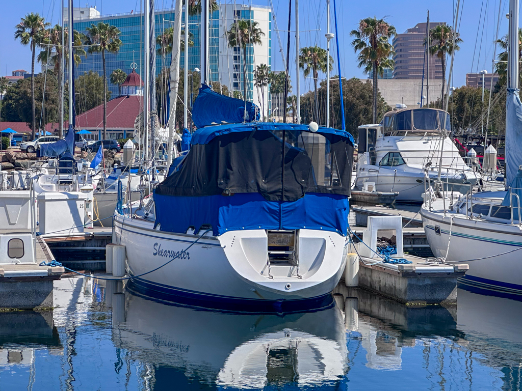 Catalina 36 exterior