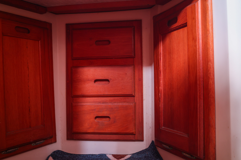 Catalina 36 interior cabinetry